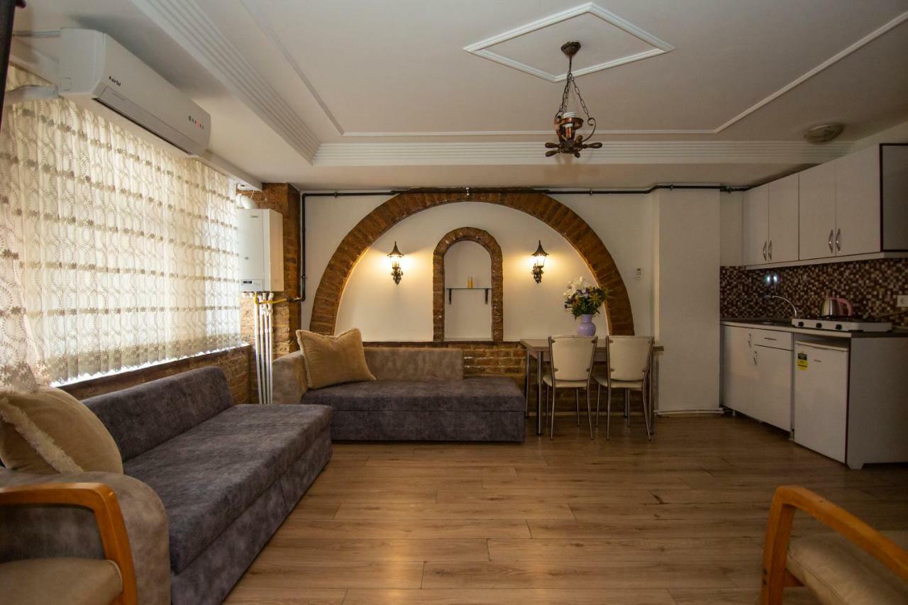 Desina Deluxe Apart Istanbul Bagian luar foto
