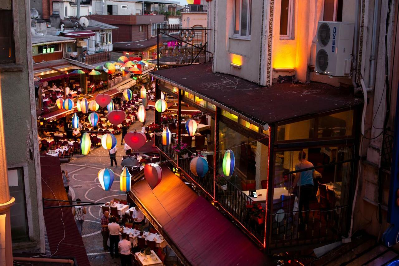 Desina Deluxe Apart Istanbul Bagian luar foto