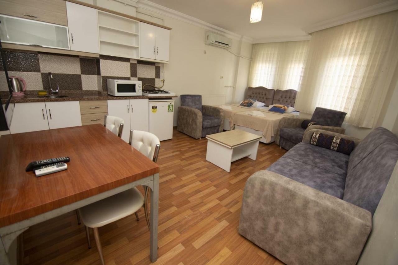 Desina Deluxe Apart Istanbul Bagian luar foto