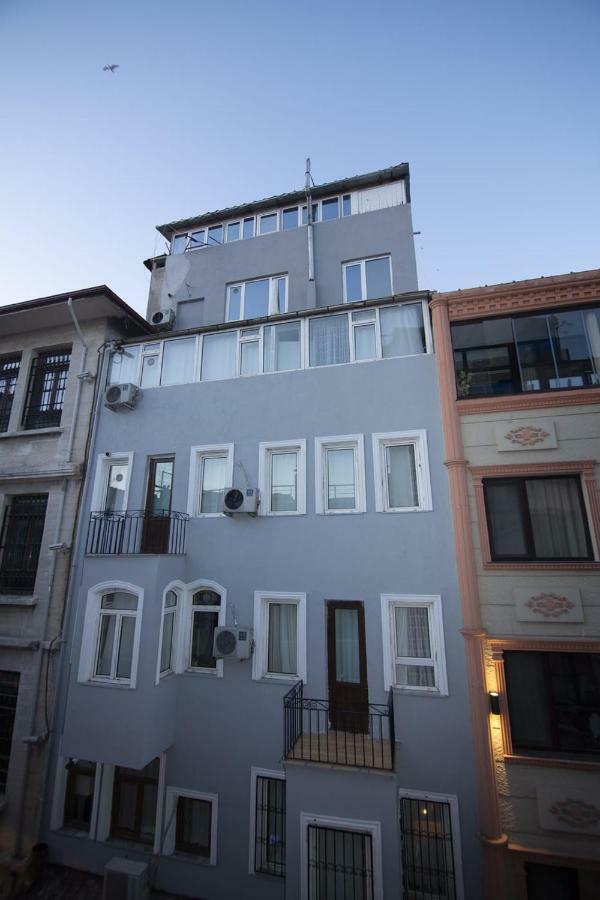 Desina Deluxe Apart Istanbul Bagian luar foto