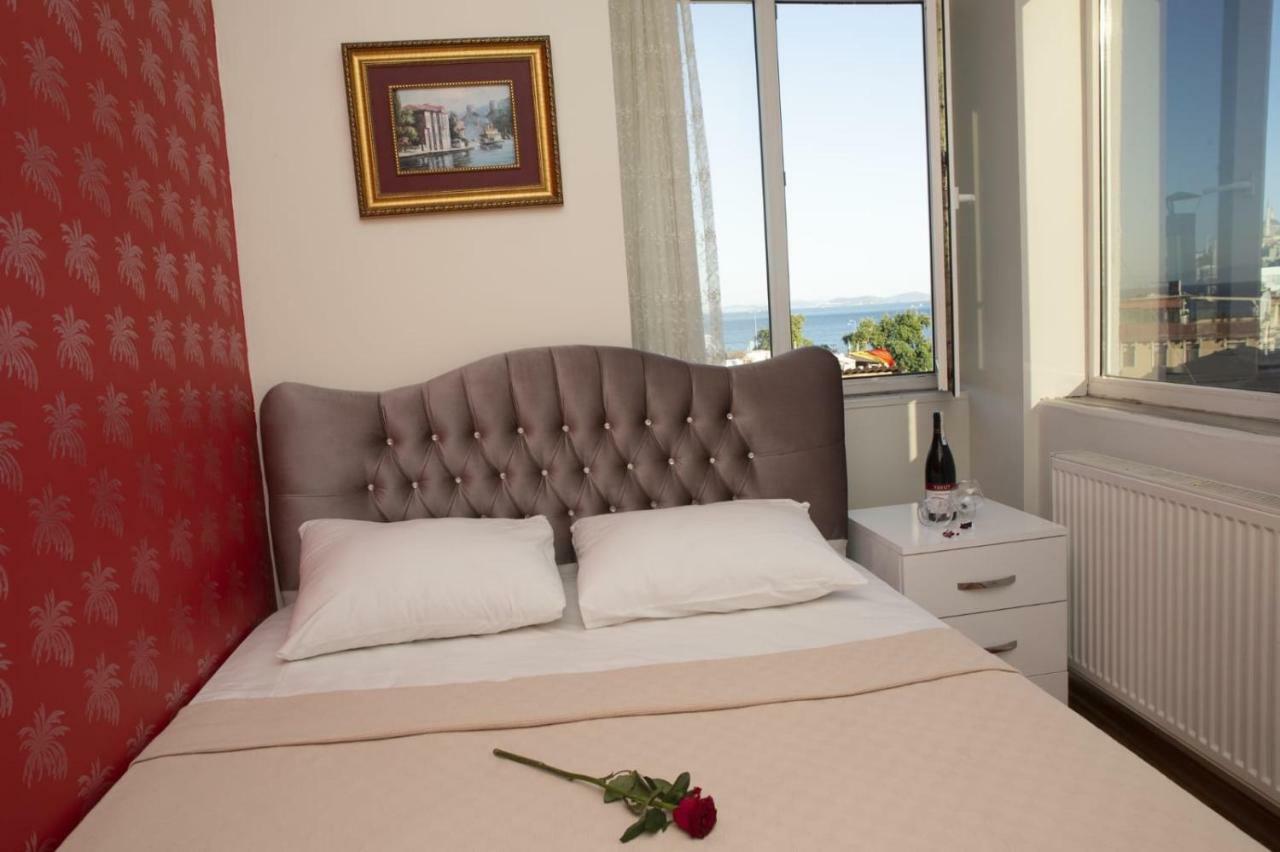 Desina Deluxe Apart Istanbul Bagian luar foto