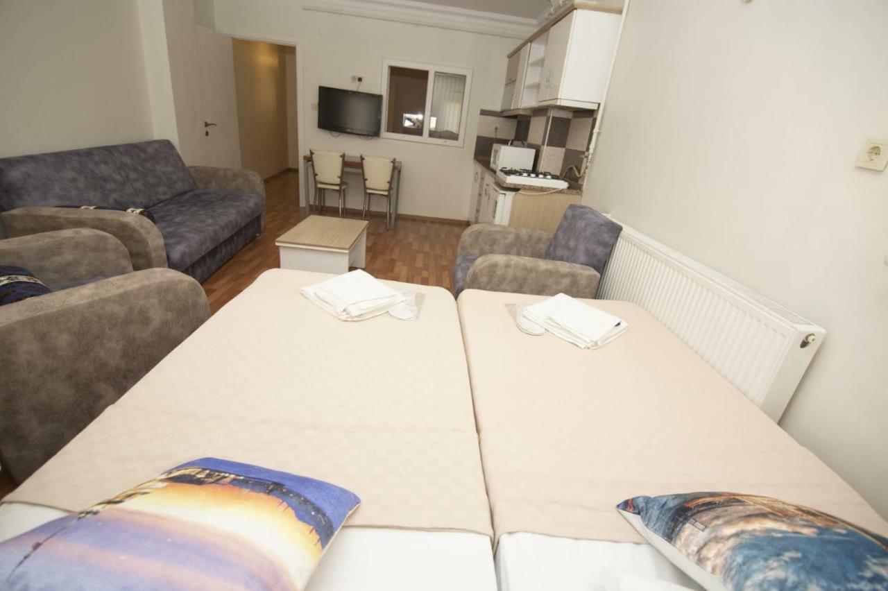 Desina Deluxe Apart Istanbul Bagian luar foto