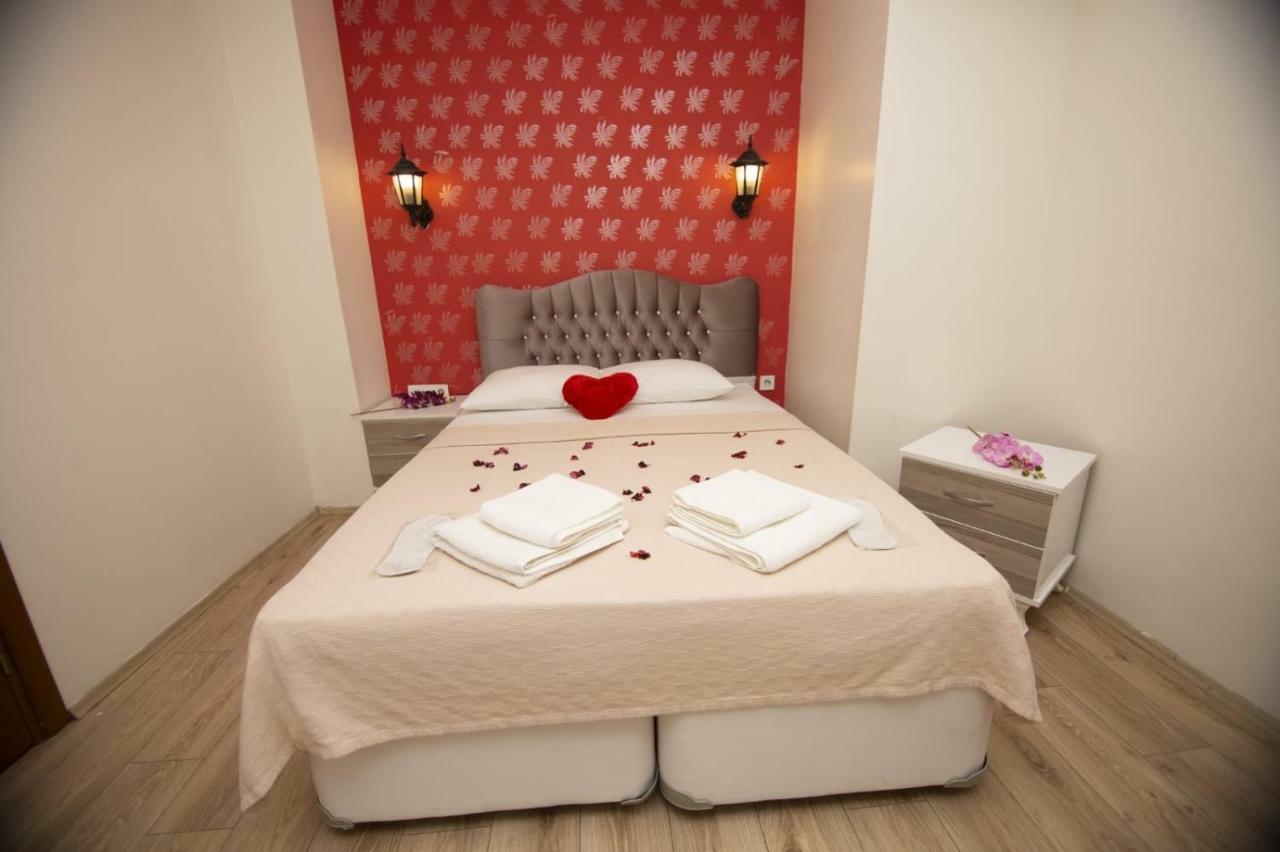 Desina Deluxe Apart Istanbul Bagian luar foto